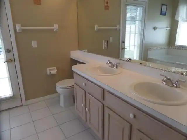 Listing Photo 8