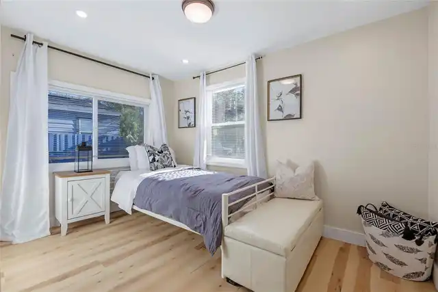 Listing Photo 7