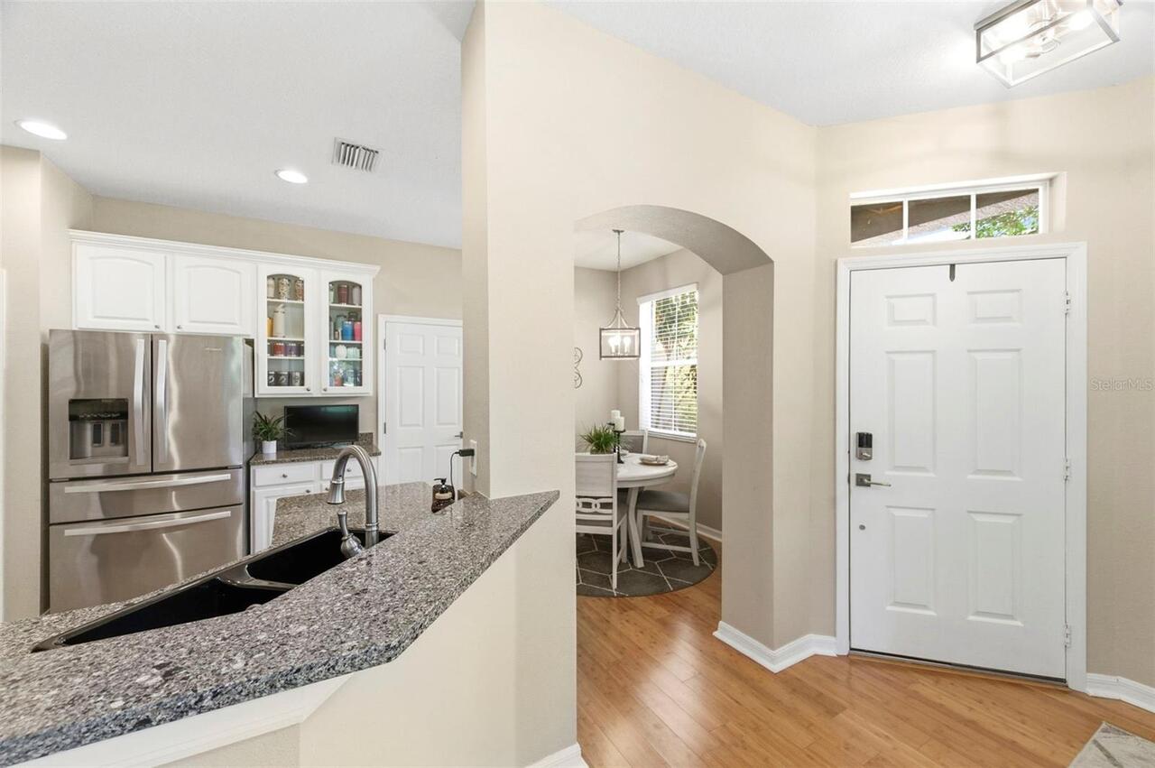 Listing Photo 11