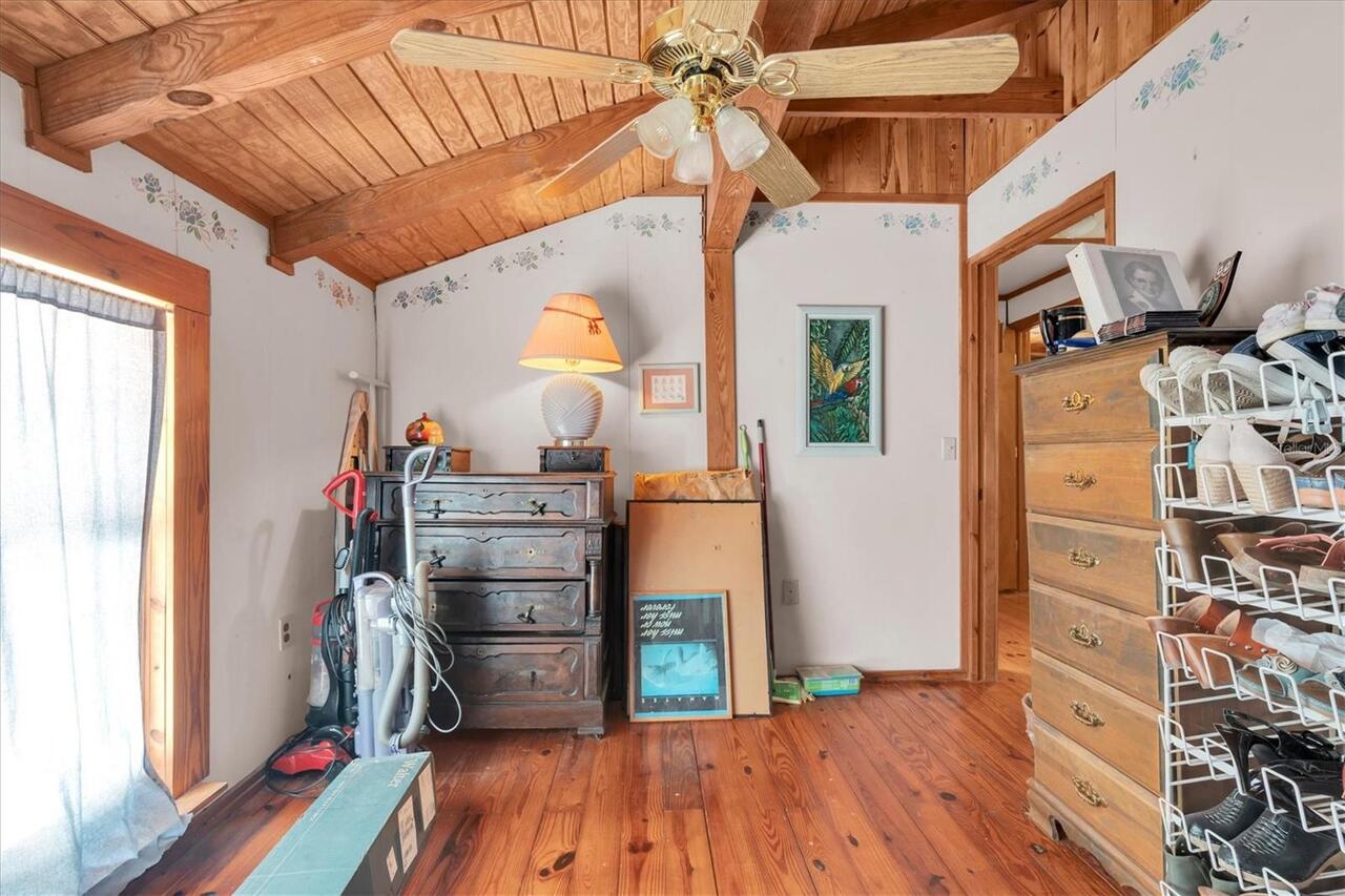 Listing Photo 15
