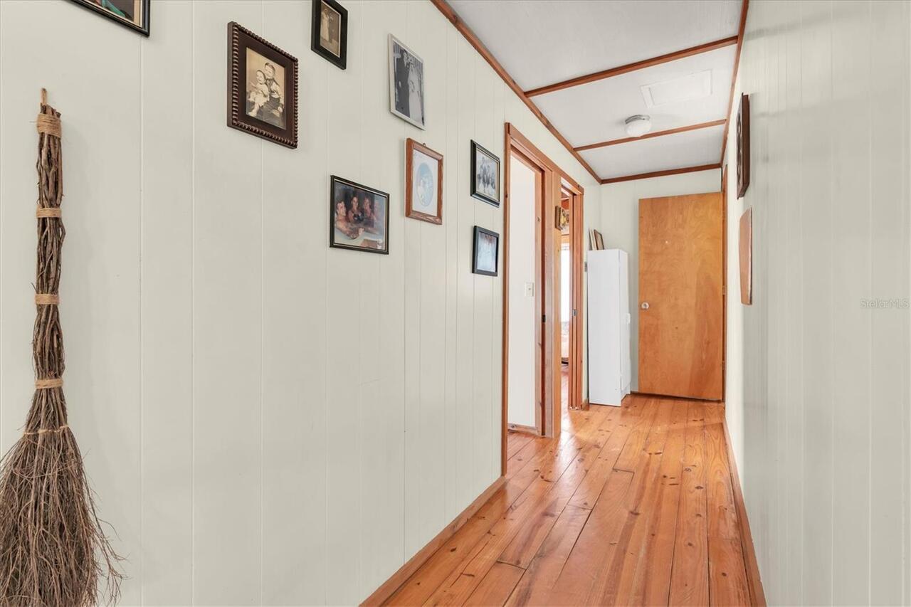 Listing Photo 16