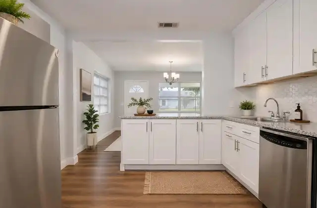 Listing Photo 10