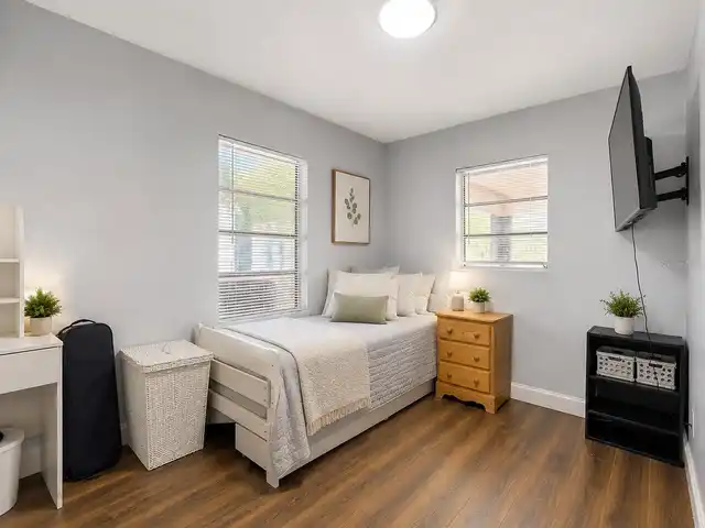 Listing Photo 18