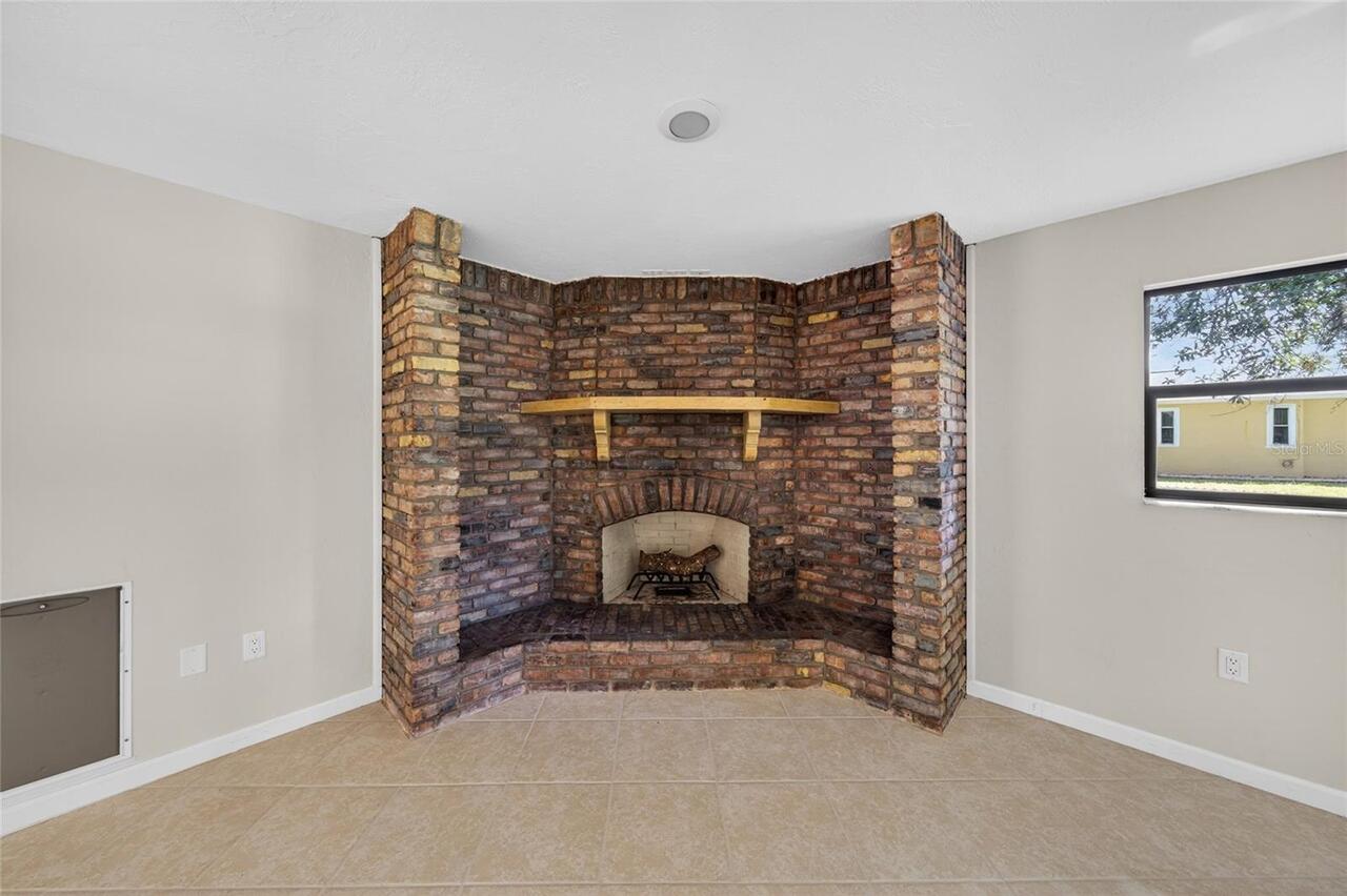 Listing Photo 8