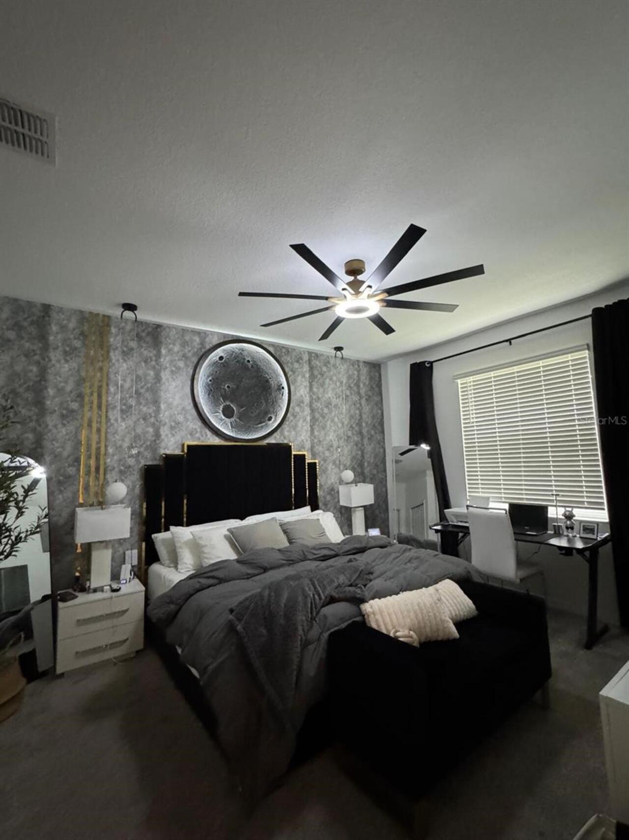 Listing Photo 12