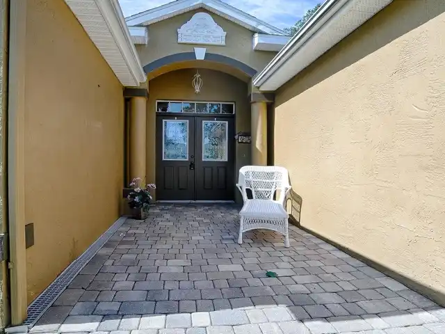 Listing Photo 9