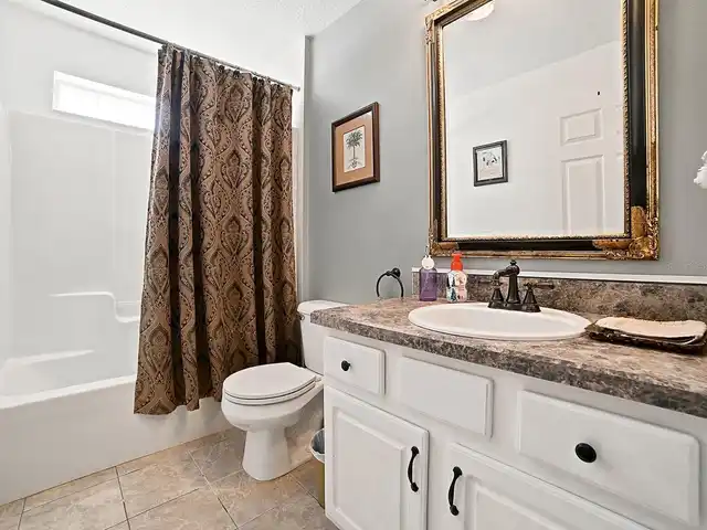 Listing Photo 15