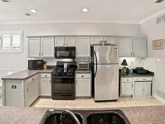 Listing Photo 24