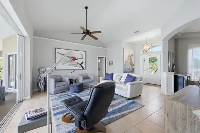 Listing Photo 8