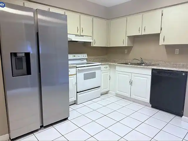 Listing Photo 6