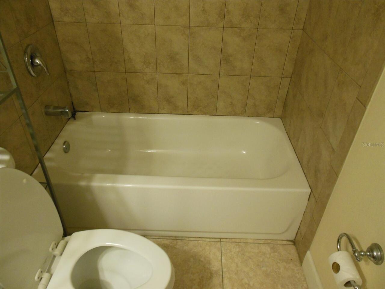 Listing Photo 8