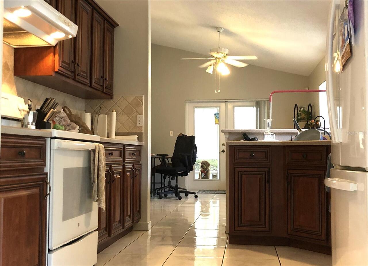 Listing Photo 10