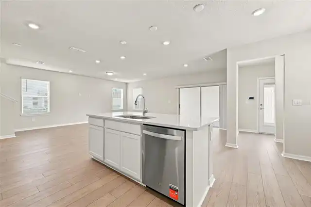 Listing Photo 16
