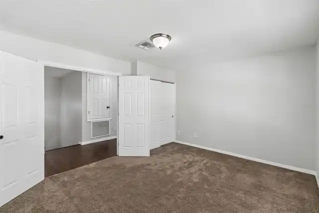 Listing Photo 37