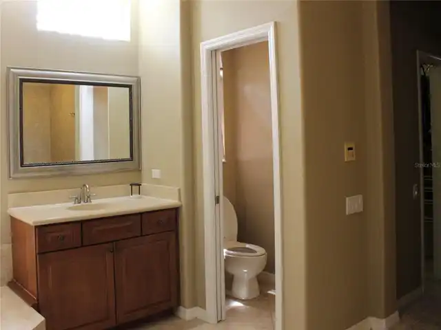 Listing Photo 11