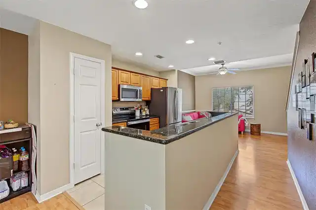 Listing Photo 9