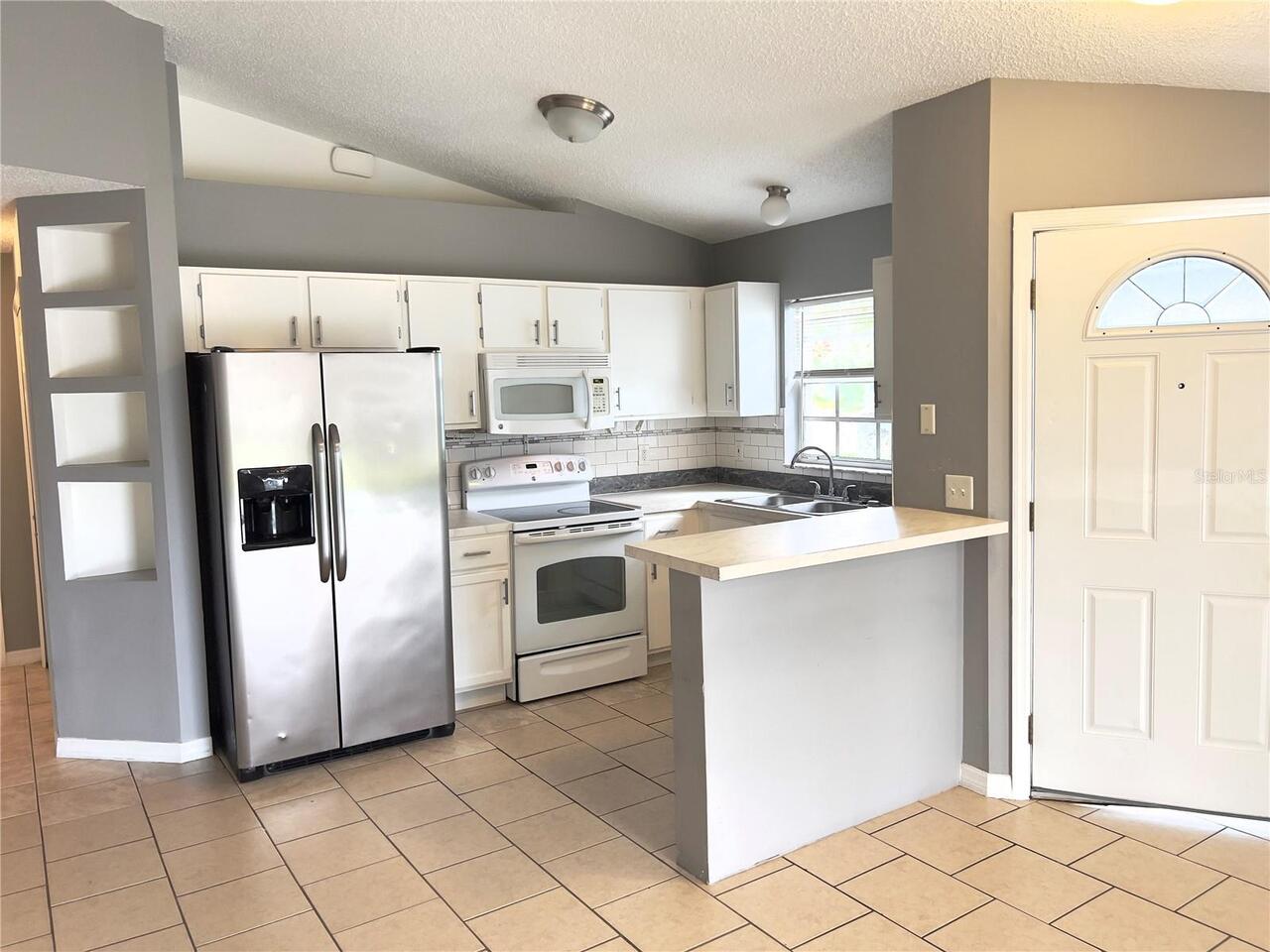 Listing Photo 11