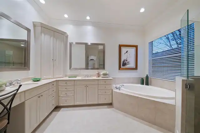 Listing Photo 28