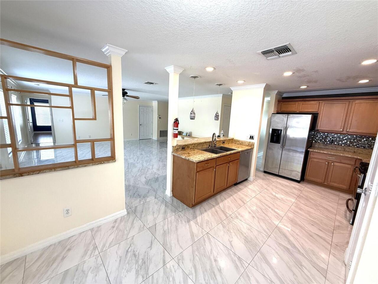 Listing Photo 9