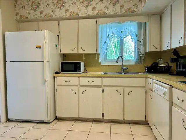 Listing Photo 7
