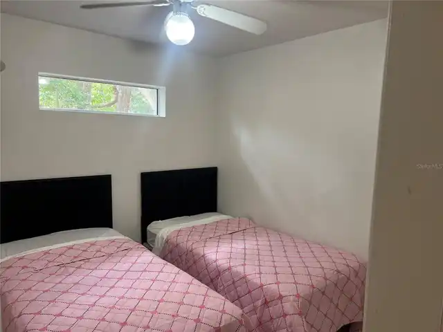 Listing Photo 9