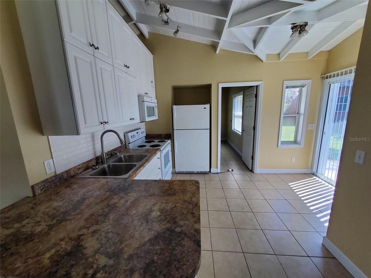 Listing Photo 9