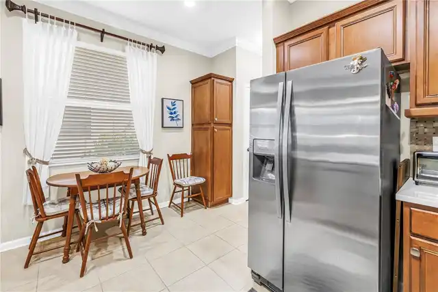 Listing Photo 8