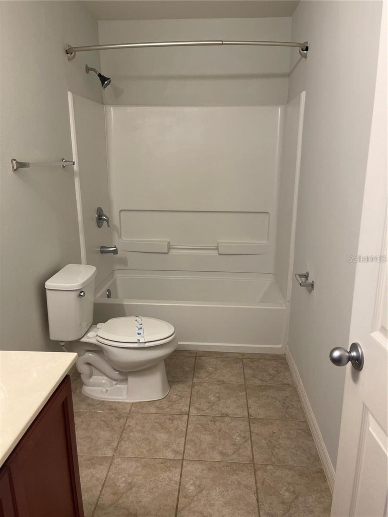 Listing Photo 11
