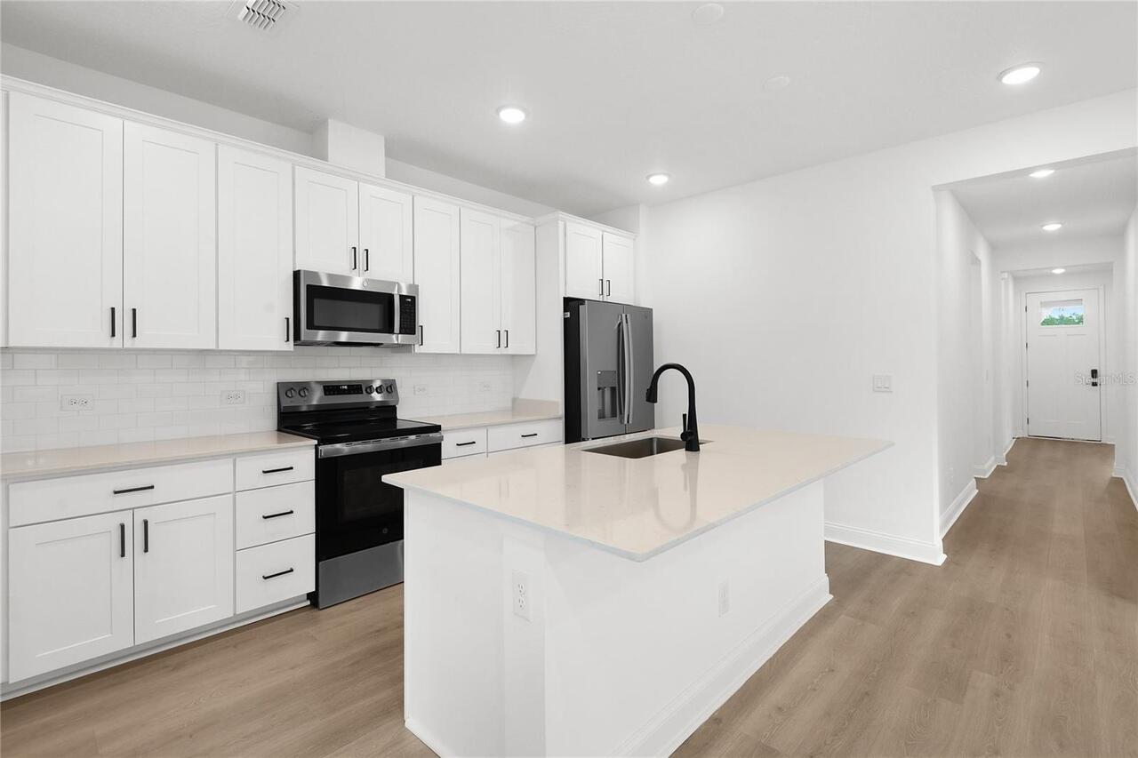 Listing Photo 9