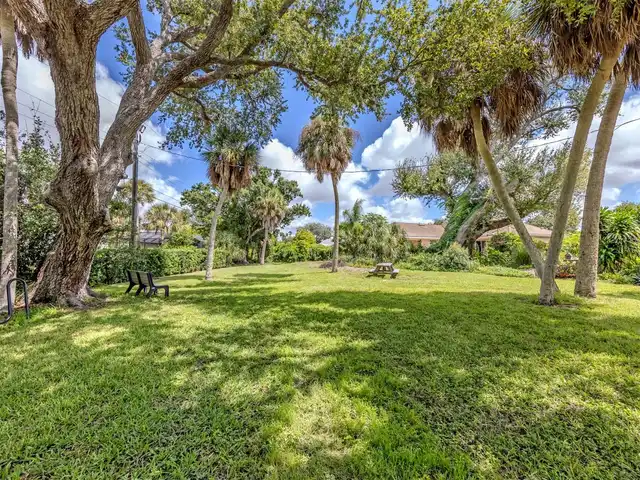 Listing Photo 32