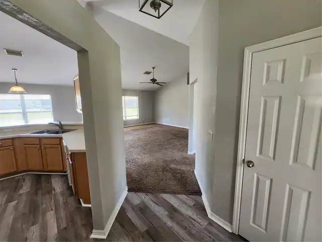 Listing Photo 8