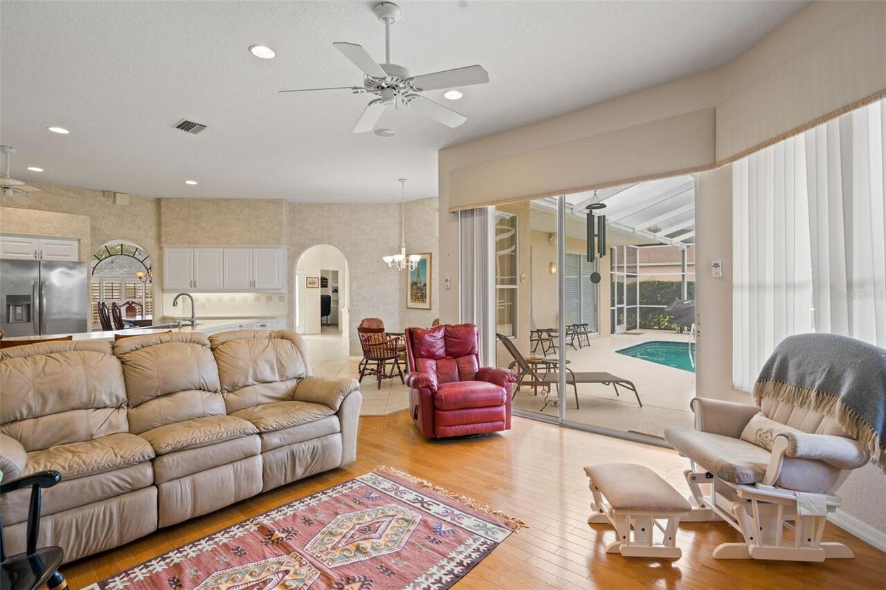 Listing Photo 17
