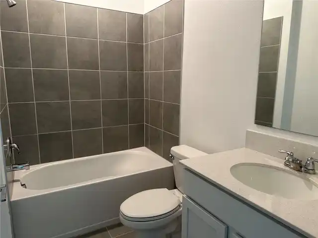 Listing Photo 9