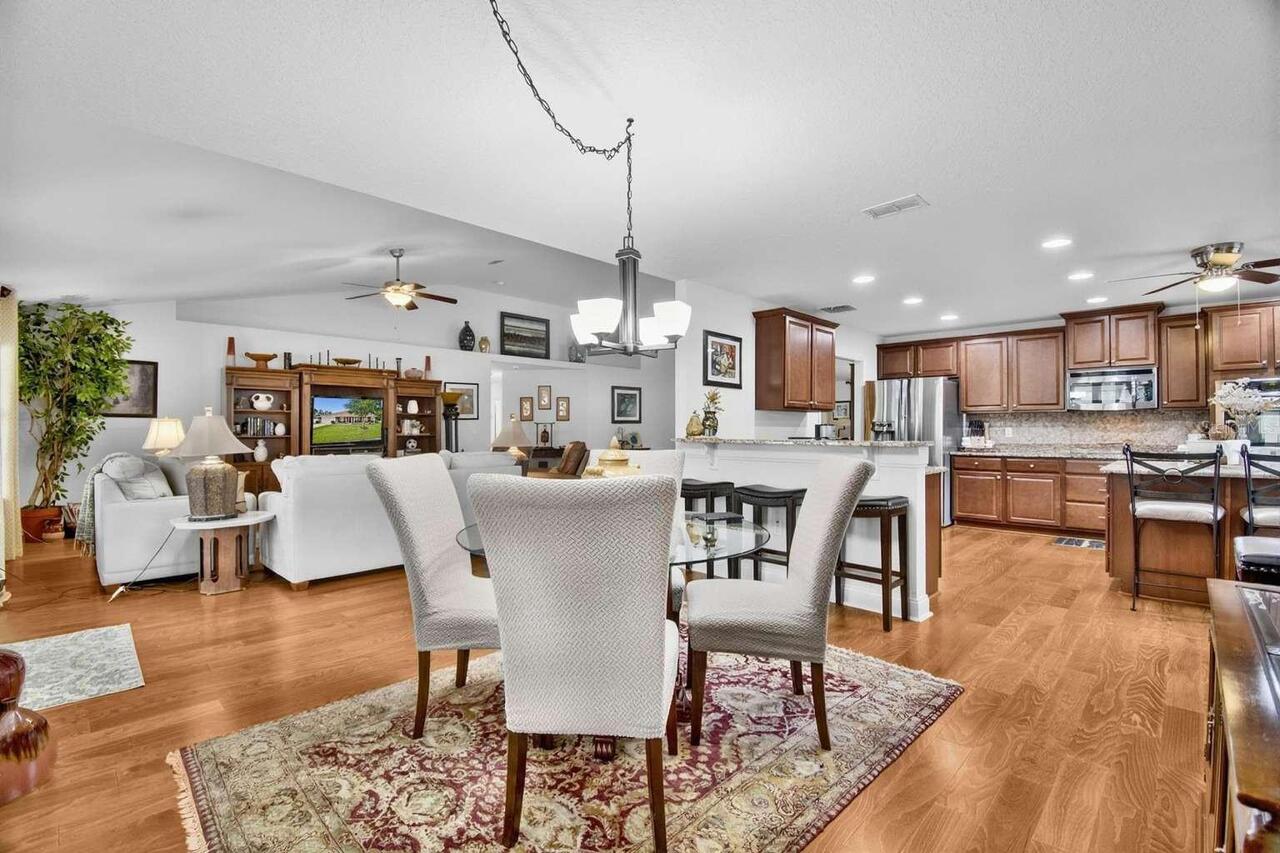 Listing Photo 9