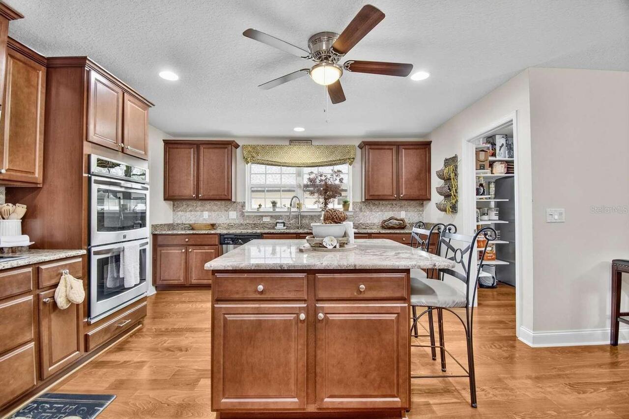 Listing Photo 17