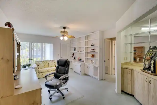 Listing Photo 17