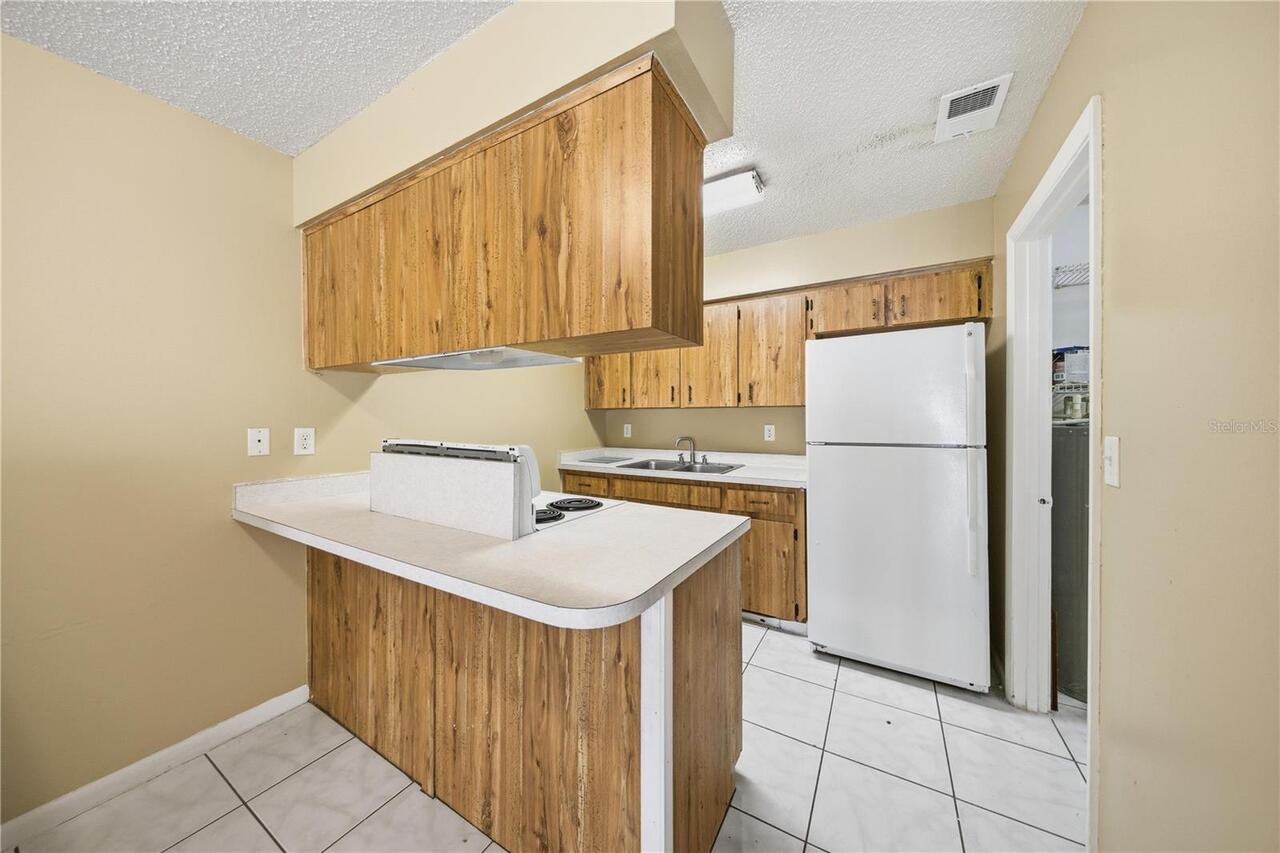 Listing Photo 9