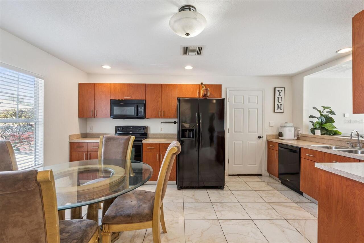 Listing Photo 10