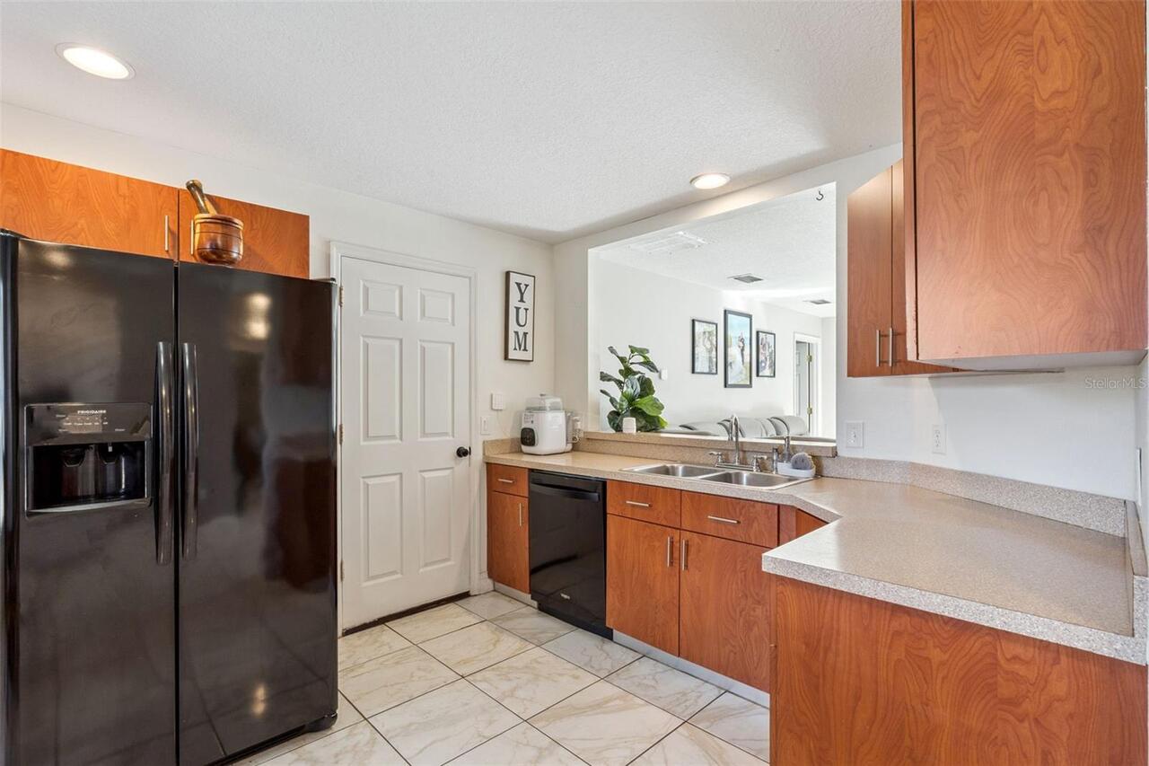 Listing Photo 12