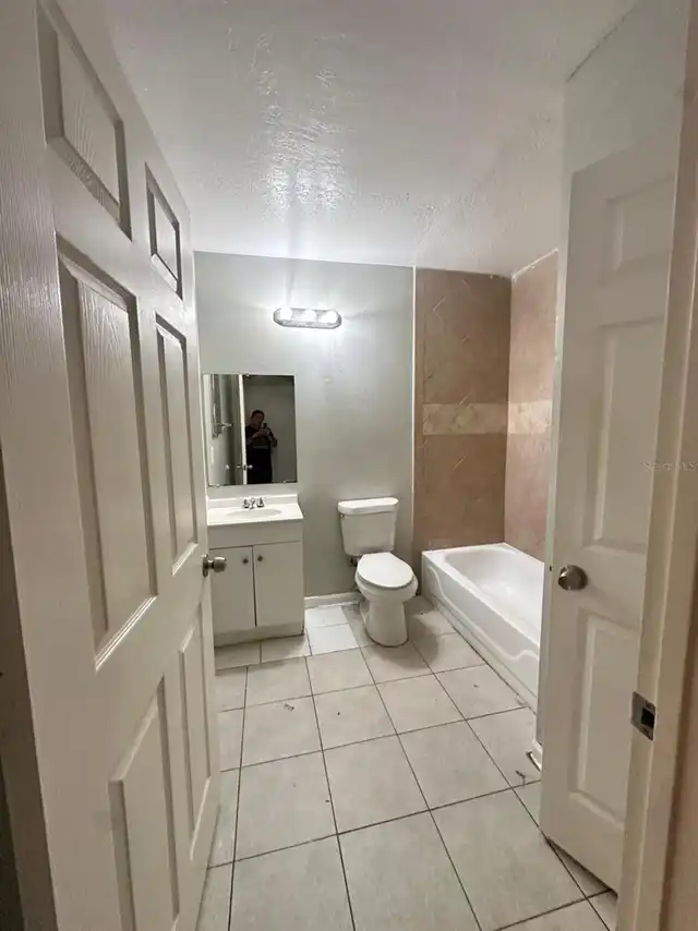Listing Photo 9