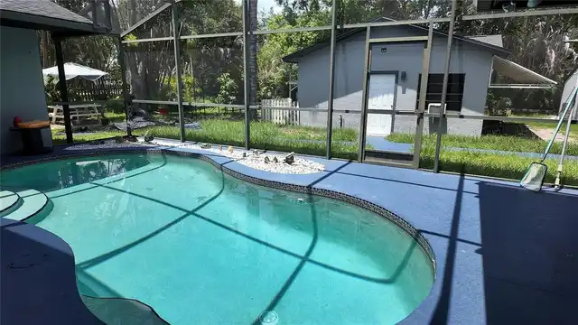 Listing Photo 10