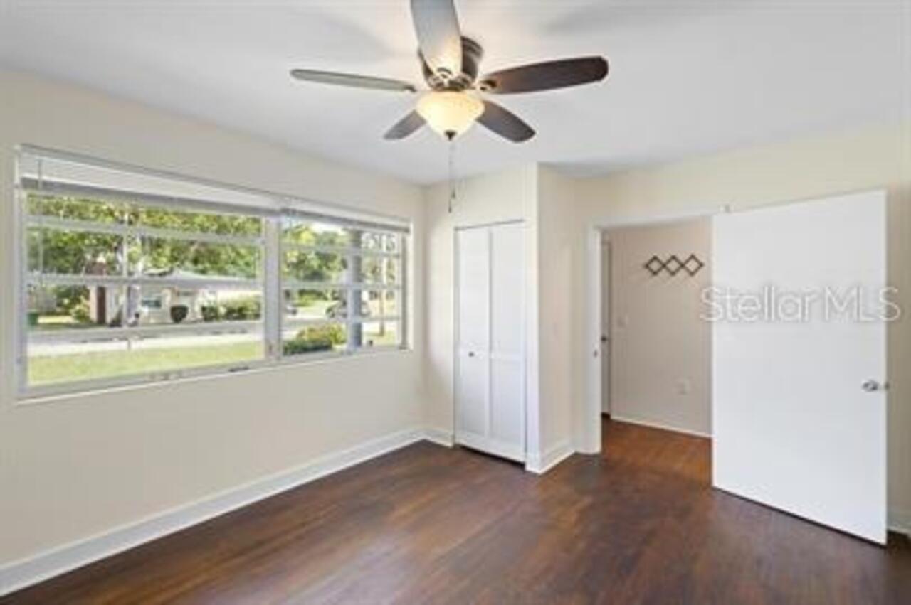 Listing Photo 8