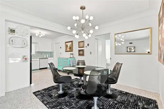 Listing Photo 12