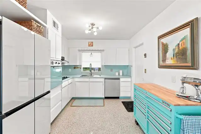 Listing Photo 14