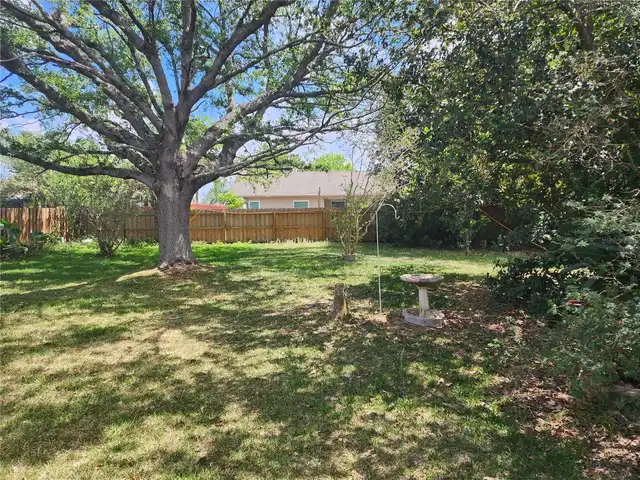 Listing Photo 16