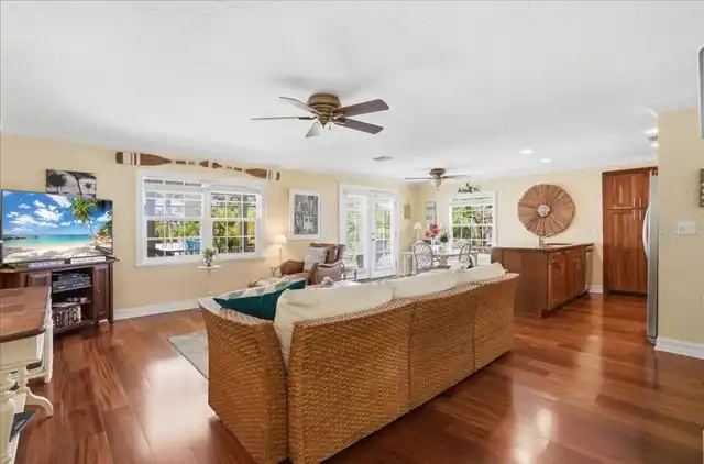 Listing Photo 7