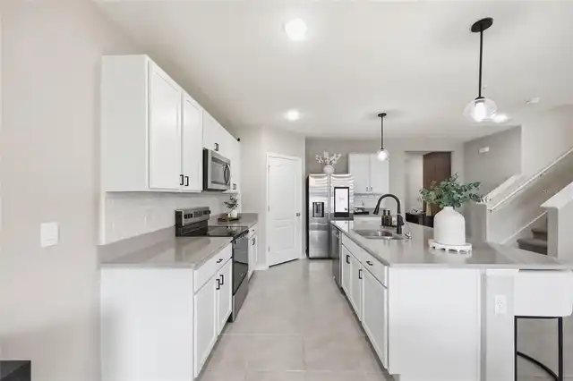 Listing Photo 11