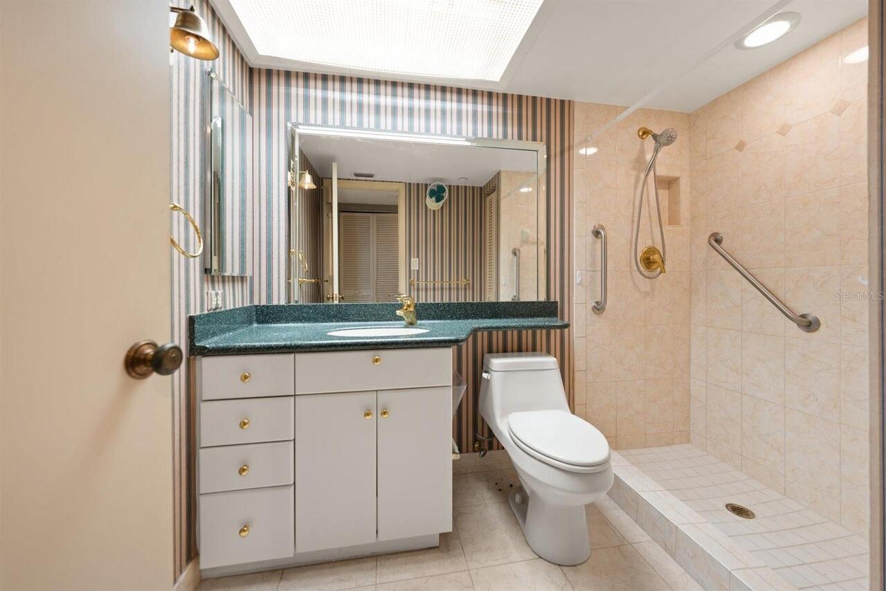 Listing Photo 23