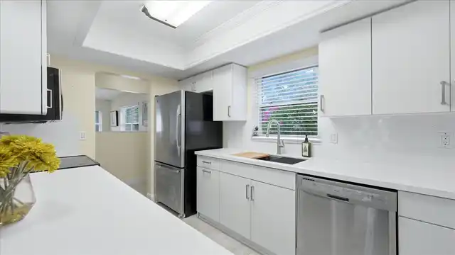 Listing Photo 17