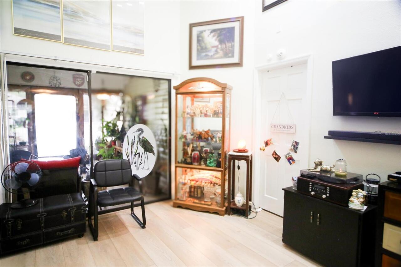 Listing Photo 9